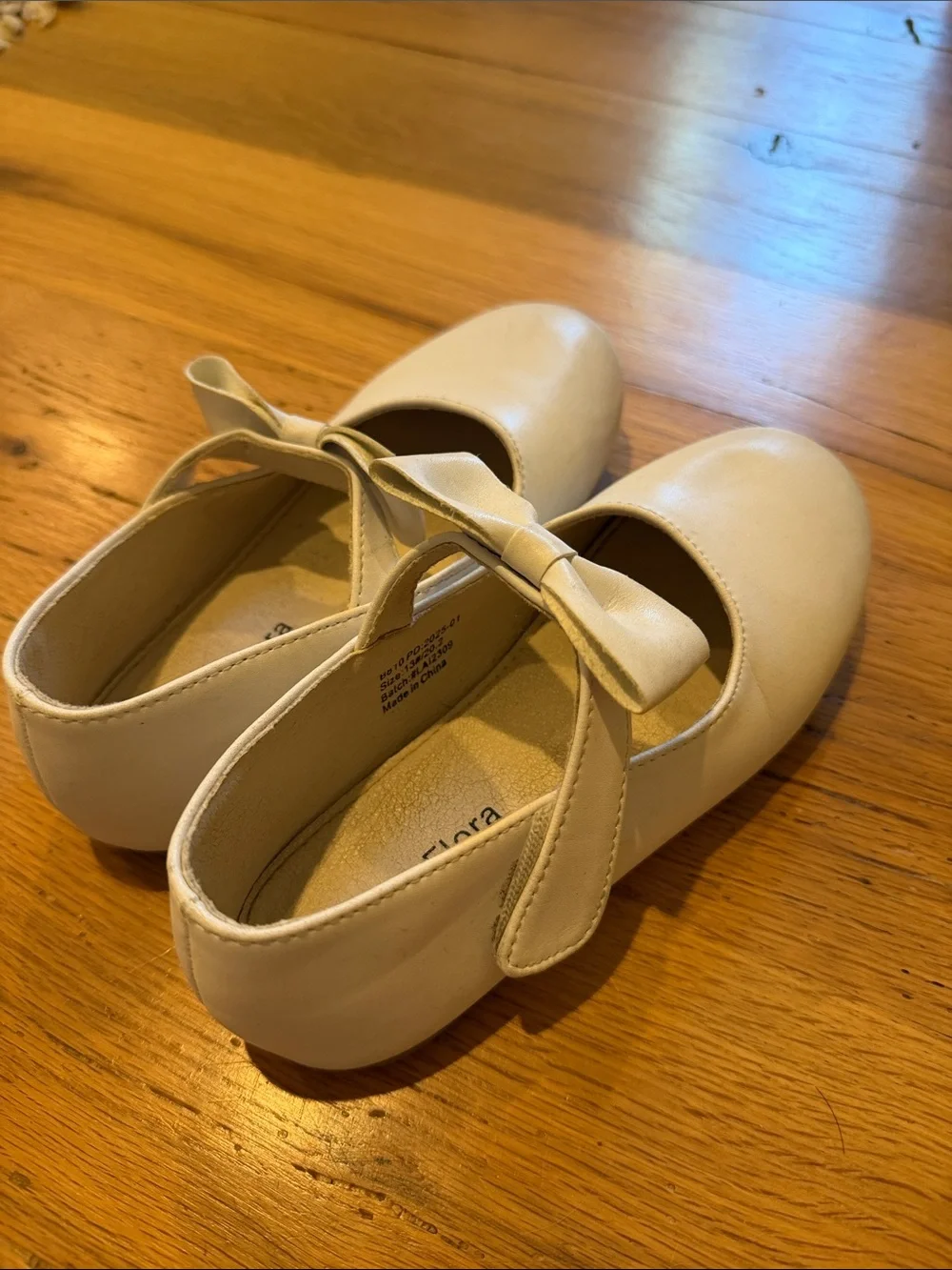 Girls White Bow Mary Jane Dress Shoes – Classic School & Occasion Style